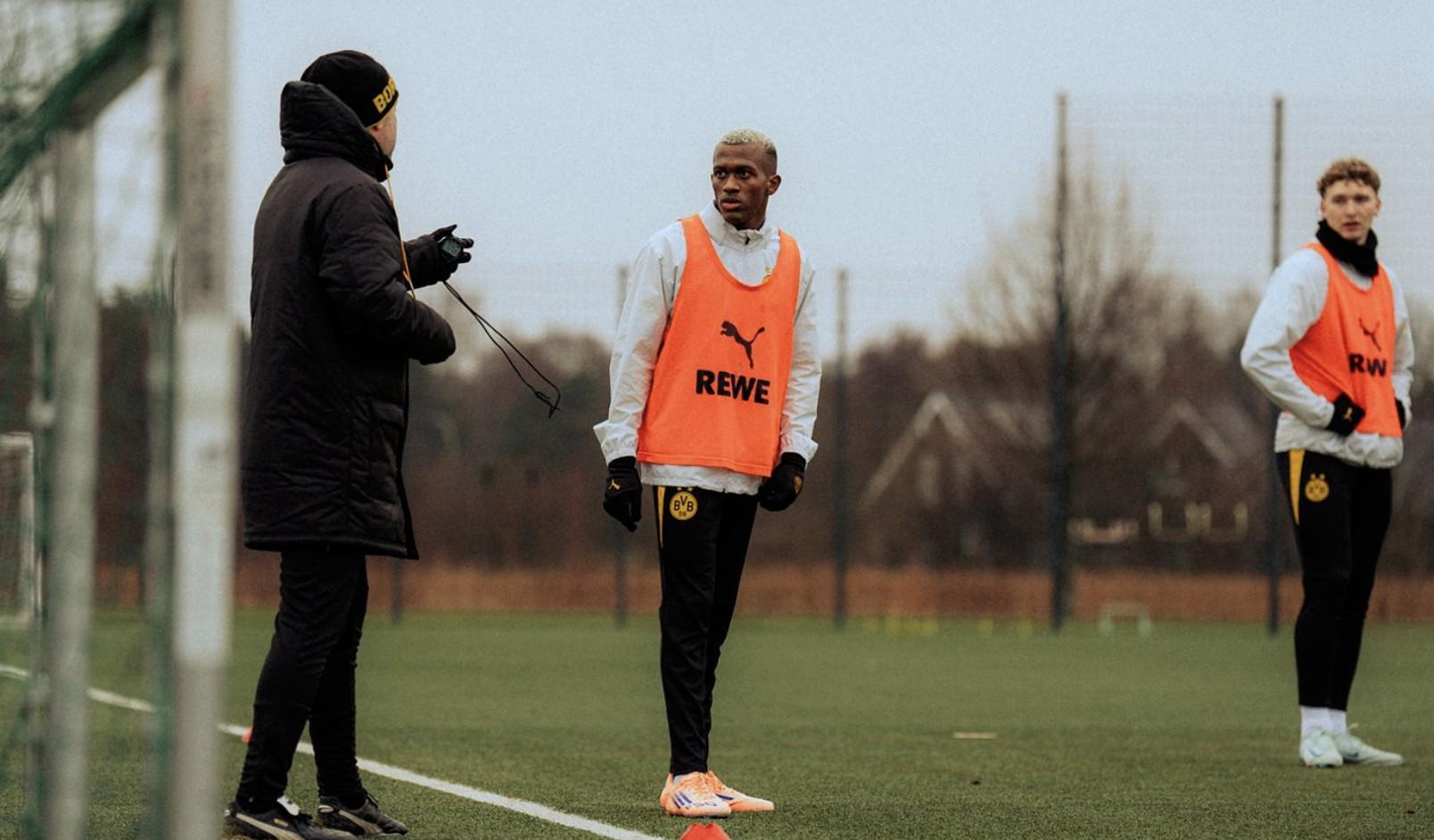 海洋之神590线路检测中心-熟悉下新环境，将在今夏加盟多特的莱尔马跟随U23进行了训练